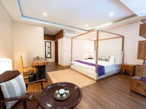 WHITE TEA HOTEL - Image 2