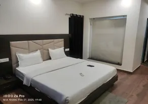 Grand Kingfisher Hotel - Image 5