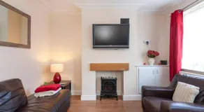 Charming 2-Bedroom House Ibstock, Leicester - Image 2