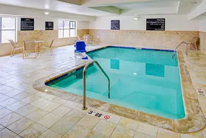 Hampton Inn & Suites Lancaster - Image 4