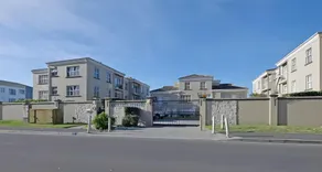 Unwind at Coral Bright 2BR Beach Apartment - Image 4