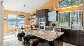 FEATURED ON HGTV'S MY LOTTERY DREAM HOME! Private dock, 15 minute boat ride to Crab Island, 20 minute drive to Destin, Pet Friendly - Image 4