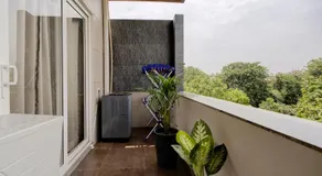 The Lodgers Luxury 1 BHK Serviced Apartment Near Golf Course Road Gurugram - Image 2