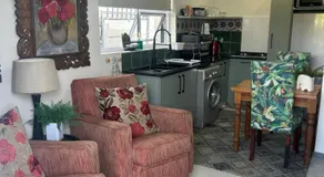 Self catering small private apartment - Image 3