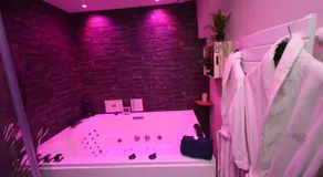 SPA privatif Love room, Le Hammam et Bulles, chez Nuits Chartraines - Image 3