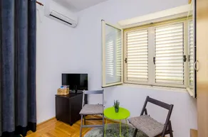 The Point Room - Image 5