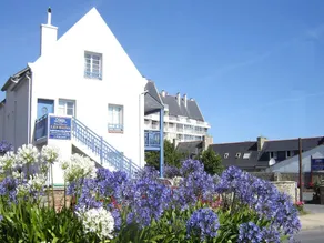 Apartment in Tregastel near the Beach - Image 2