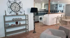 Maison charmante à Maillane avec piscine privée - Image 4