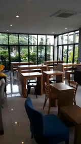 Bird Day Boutique Hotel - Image 4