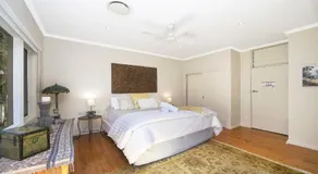 Waters Edge - Pet Friendly Holiday Home - Image 2