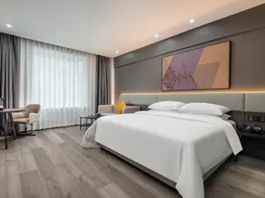 IU hotel Chongqing Xiushan railway station - Image 2