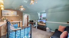 Entire 2br 2ba hilltop view home Sleeps 8 pets 4 acres Jacuzzi Central AC Kingbeds Office Free WiFi Parking Full Kitchen Refrigerator Washer Dryer Furnished Three 3 Large Sunset Dining Patios Grill Stovetop Oven Hiking Wildlife Firepit Quiet very Secluded - Image 4