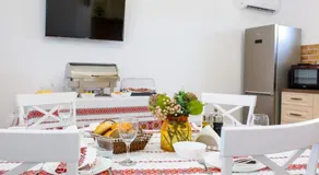 Casa cu Nuc - Image 4