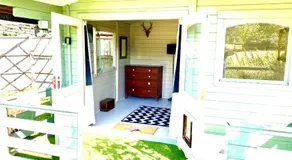Holly Tree Cottage - 3 bedrooms and large garden with optional glamping double outside - Image 2