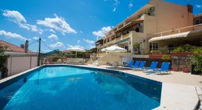 Hotel Niras - Image 2