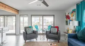 Beach House with Huge Deck and Great Views - Image 3