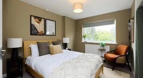 The Oxford Garden House - Spacious 5-Bed Oxford Home with Garden & Balcony - Image 2