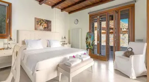 Villa Caves II - Image 2