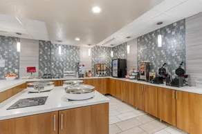 Executive Residency by Best Western Waterloo & Cedar Falls - Image 5