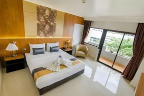 Forum Park Hotel - Image 2