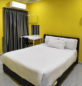 4BR Landed House Bandar Baru Bangi - All bedrooms AC, Wi-Fi - Image 4