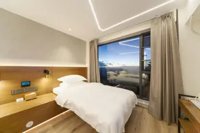 Jinding Xinxin Hotel - Image 2