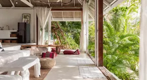 Coconut Beach Bungalows - Image 3