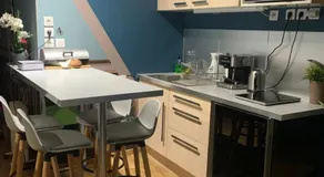 Lyon City Home's Bed & Breakfast - Image 4