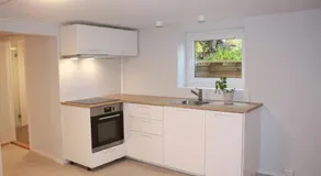 Stylish Flat - Lush Garden Views - Image 3