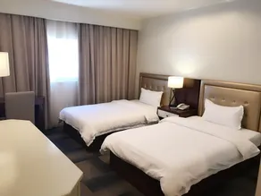 Water Bay Hotel - Image 4