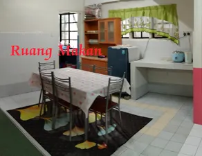 Aleeya Homestay(Muslim Only) Desa Anthurium - Image 3