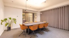 Green Hotel - Image 4