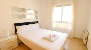 Tu refugio en Canet, piscina, parking y playa - Image 2