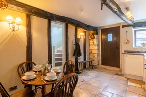 Castle Cottage Winchcombe - Image 3