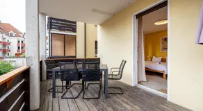 Central Apartments with private parking lot - Image 4