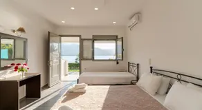 Beach House by the Sea Zakynthos - Image 5