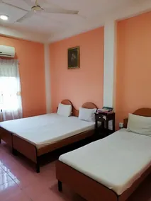 Sunshine Hotel - Image 4