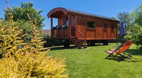 Gîte insolite en Champagne - Roulotte des Cahouriaux - Image 3