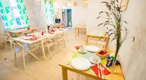 Red Carpet Hostel - Image 2