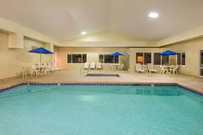 Motel 6 Fremont, OH - Image 3