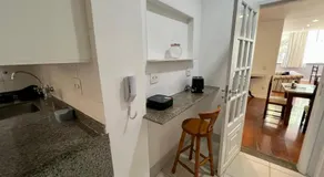 Leme de frente para o mar na Quadra Gourmet da Atlântica - Image 2