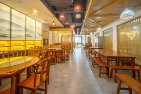 Floral Love of Furong Jincheng Hotel - Image 2