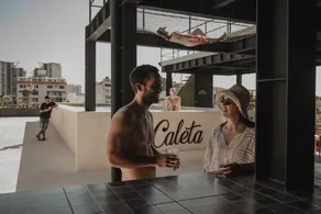 Caleta Hostel Rooftop & Pool - Image 3