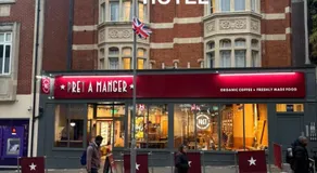 AMD Hotel Modern Comfort in the Heart of Sutton SM1 - Image 4