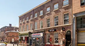 Liverpool City Haven 1-Bed Apartment for Couples & Solo Travelers - Image 5