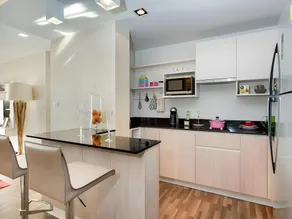 Capetown Sriracha Residence - Image 5