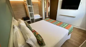 Hot Beach Suites - Image 2