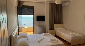 Hotel Tirona - Image 2