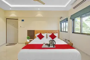 Hotel Sunrise Juhu - Image 2