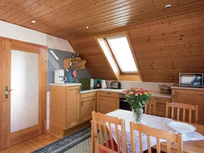 Einladende Ferienwohnung mit Außenpool - Image 5